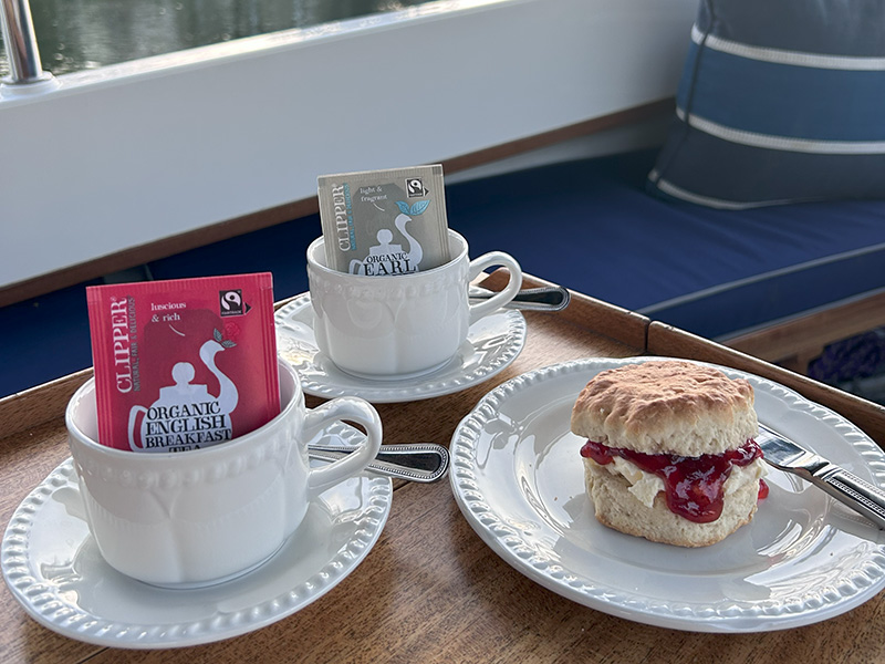 Luxury Boat Hire with Cream Tea on the River Thames